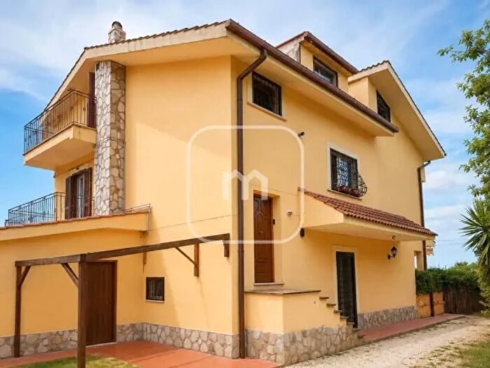 Appartamento trilocale in vendita in Via Claudio Monteverdi b, Zagarolo