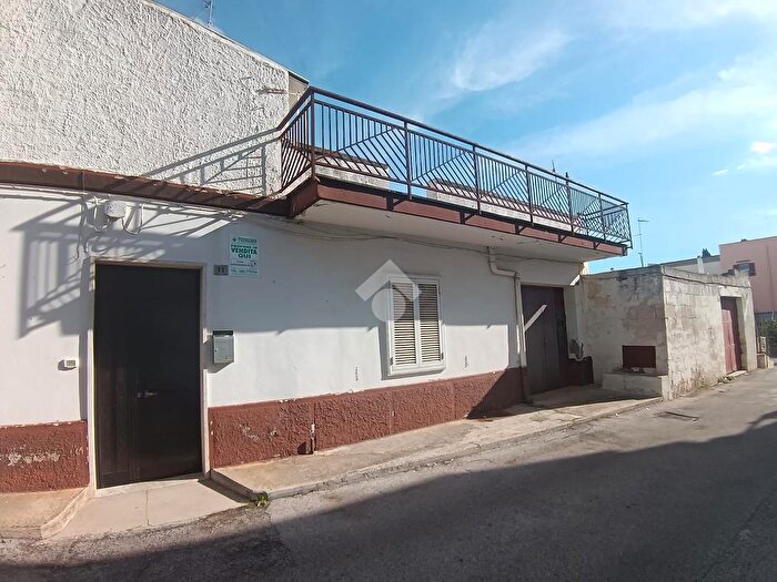 Casa con 5 locali in vendita in Via Simonetti Nicola, Cassano Delle Murge