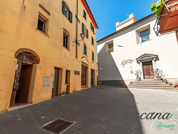 Appartamento quadrilocale in vendita in Via Bardelloni, Monterotondo Marittimo