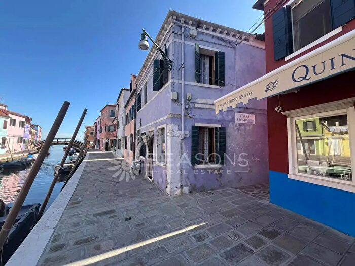 Casa con 5 locali in vendita in Venezia