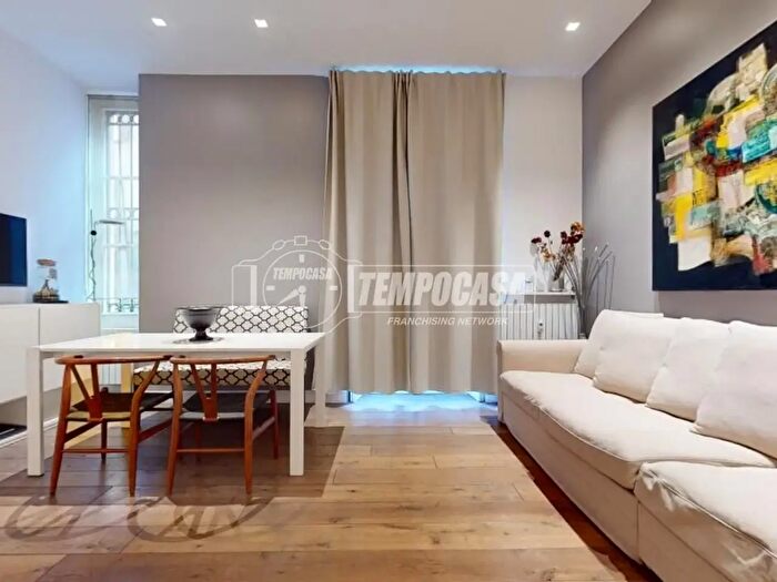 Appartamento bilocale in vendita in Via Cenisio, Milano