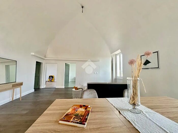 Appartamento con 5 locali in vendita in Via Bracciale, Finale Ligure