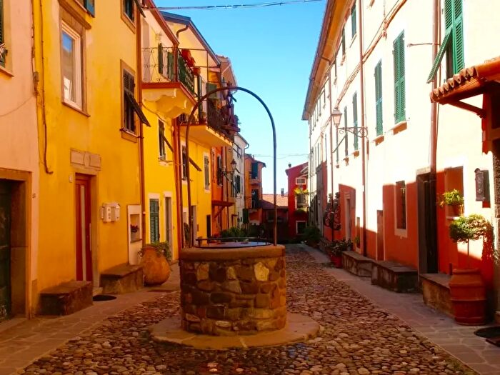 Appartamento trilocale in vendita in Santo Stefano Di Magra