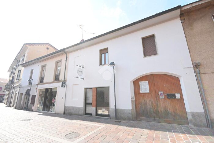 Appartamento trilocale in vendita in Via Medici da Seregno, Seregno