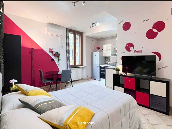 Appartamento monolocale in affitto in Via Carlo Farini, Isola, Milano