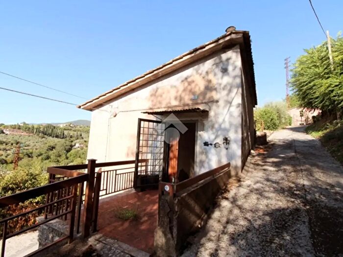 Casa trilocale in vendita in Via del Lavatore, Poggio Mirteto