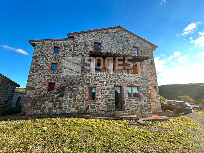 Appartamento con 5 locali in vendita in Rapale, Bucine