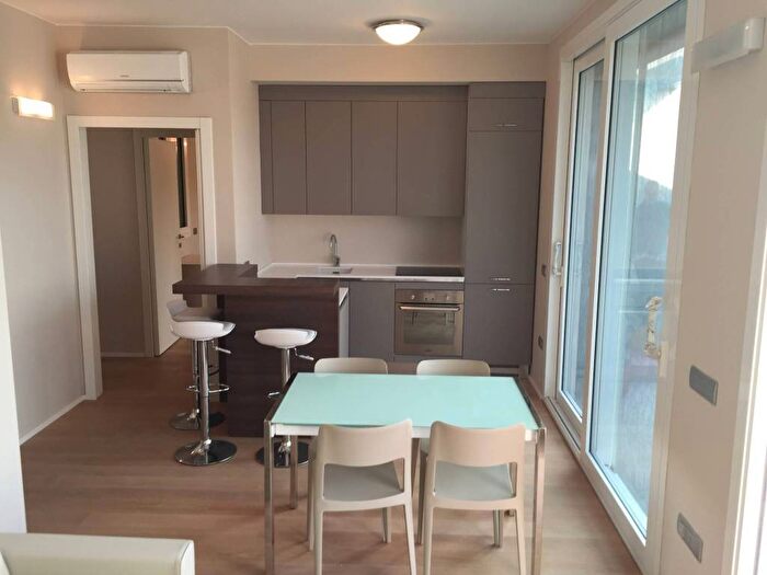 Appartamento bilocale in affitto in Via Modonella, Centro Storico, Modena