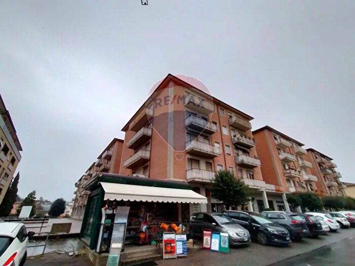 Appartamento con 7 locali in vendita in Via Francesco Ferrer, Citta Di Castello
