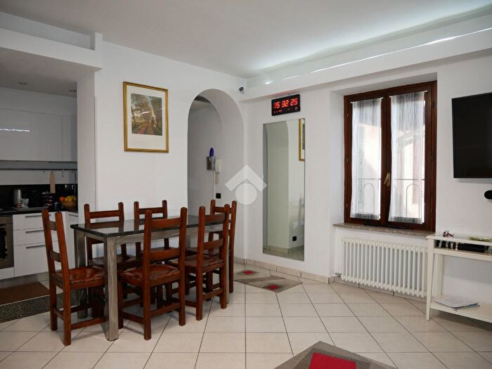 Appartamento trilocale in vendita in Via XX Settembre, Lurate Caccivio