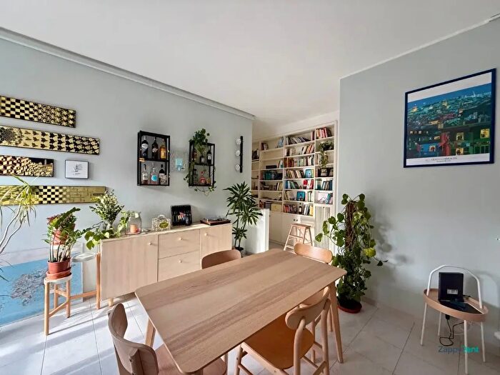 Appartamento trilocale in affitto in Via Brusuglio, Milano