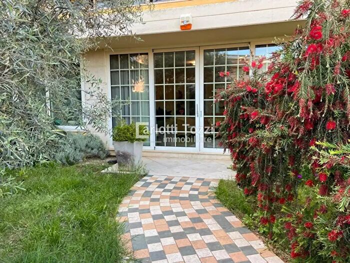 Appartamento con 6 locali in vendita in Viale Caravaggio, Grosseto