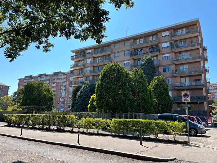 Appartamento trilocale in affitto in Corso Gaetano Salvemini, Centro Europa, Torino