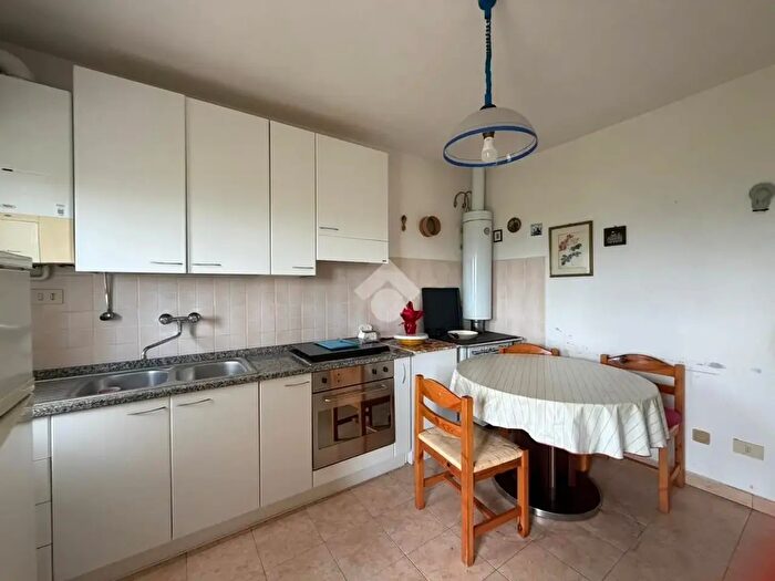 Appartamento quadrilocale in vendita in Frazione Torre Calzolari, Gubbio