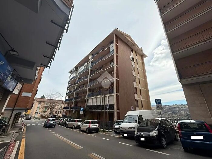 Appartamento con 6 locali in affitto in Via Francesco Torraca, Potenza