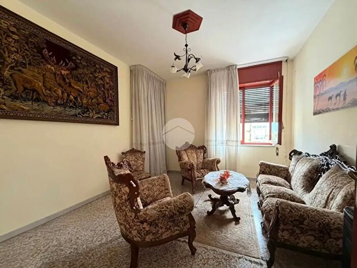 Appartamento quadrilocale in vendita in Via Gioacchino Rossini, Casoria