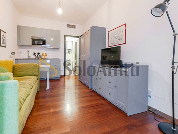 Appartamento monolocale in affitto in Via Fratelli Bronzetti, Indipendenza, Milano