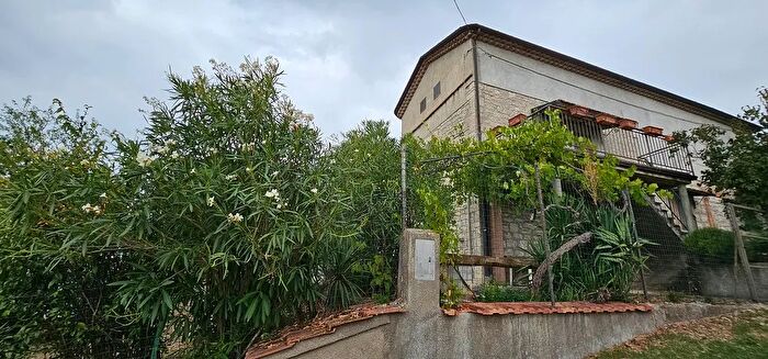 Casa quadrilocale in vendita in Contrada Canepino, Morcone