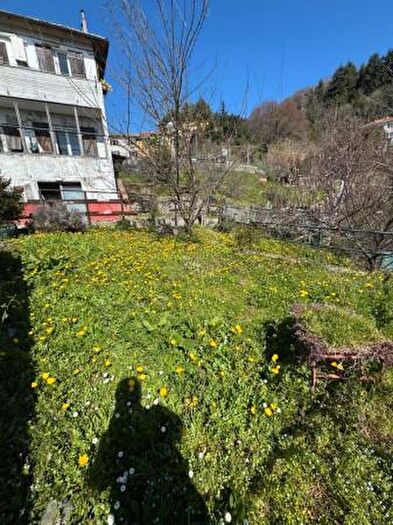 Appartamento trilocale in vendita in Via Enrico Toti, Mignanego