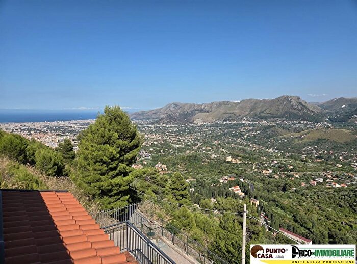 Casa con 5 locali in vendita in Via Esterna Valle Cuba, Monreale