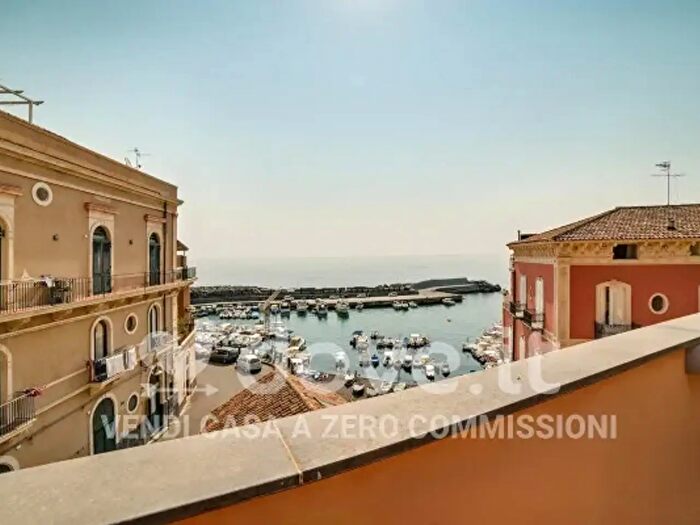 Casa con 6 locali in vendita in Via Scalo Grande, Acireale