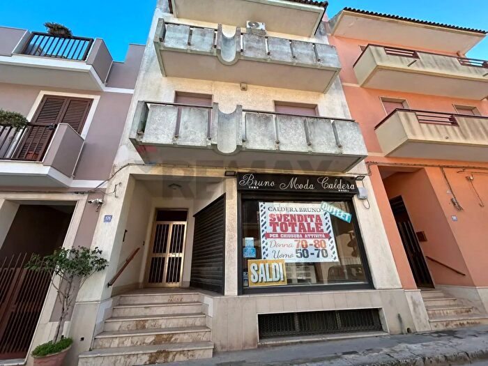 Casa trilocale in vendita in Via Guglielmo Pepe, Pachino