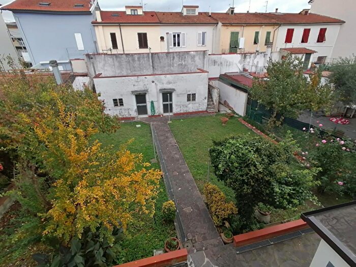 Casa con 7 locali in vendita in Empoli