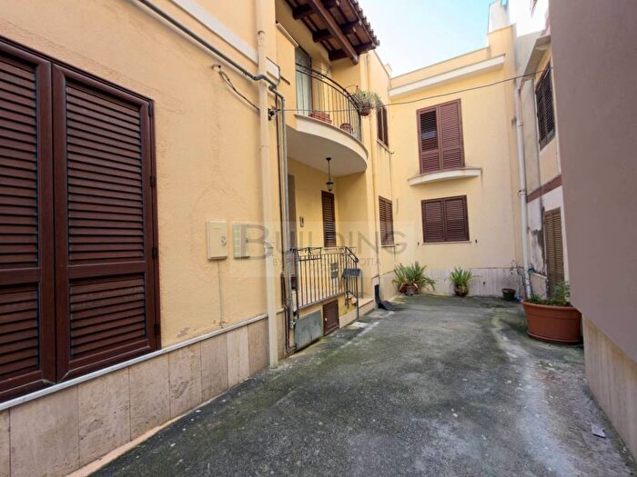 Appartamento con 5 locali in affitto in Via Gioberti, Centro, Castelvetrano