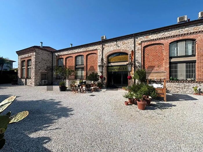 Casa trilocale in vendita in Pietrasanta