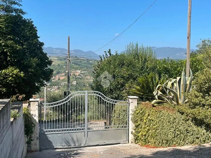 Casa trilocale in vendita in Via Torre Alfieri, Benevento