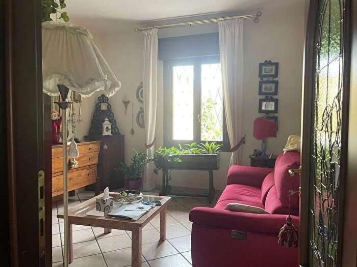 Appartamento trilocale in vendita in Modena