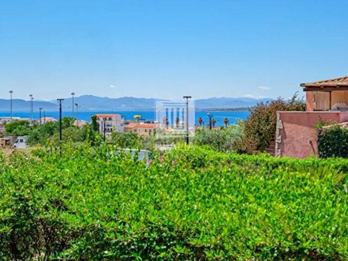 Appartamento bilocale in vendita in Via Guglielmo Marconi, Golfo Aranci