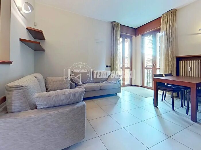 Appartamento trilocale in vendita in Via Ferrini, Lissone