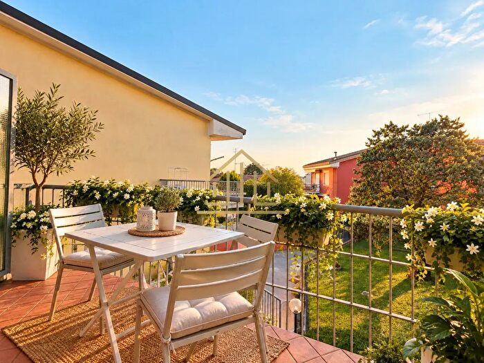 Appartamento bilocale in vendita in Via San Martino della Battaglia, Sirmione