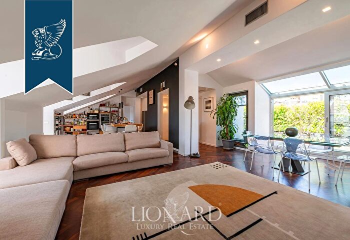 Appartamento quadrilocale in vendita in Milano