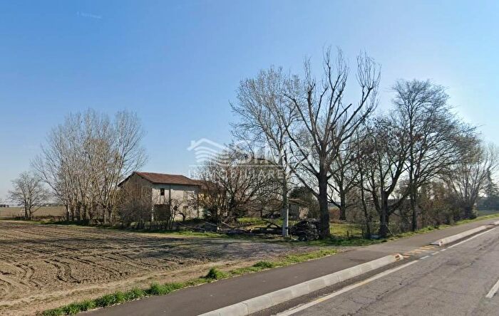 Casa con 12 locali in vendita in Via San Benedetto, Castello DArgile