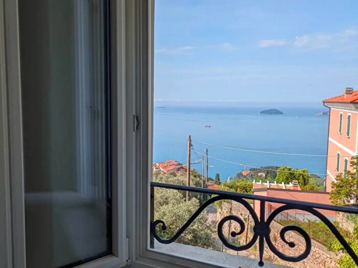 Appartamento bilocale in affitto in Lerici