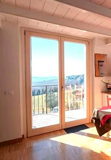 Casa con 10 locali in vendita in Ancona