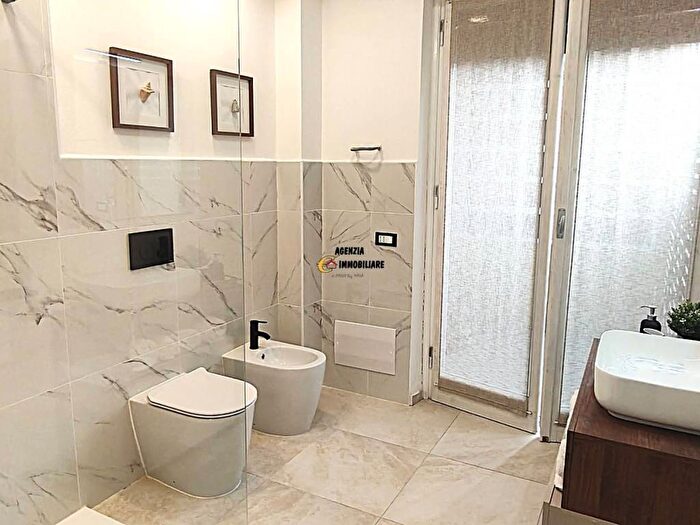 Appartamento quadrilocale in affitto in Quartiere Armando Diaz, Città Giardino, Viareggio