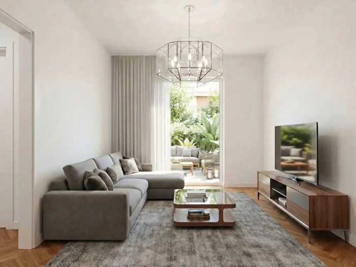 Appartamento trilocale in vendita in Via Montello, Melzo