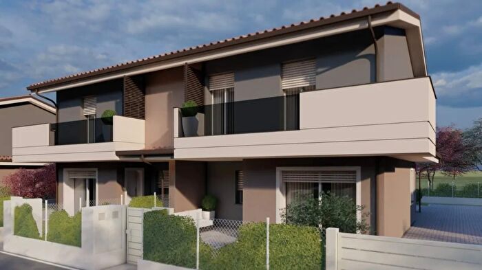 Casa in vendita in Via Luxemburg Imola Zona Parco Tozzoni, Imola