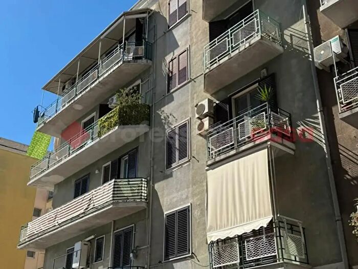 Appartamento trilocale in vendita in Via Generale De Bernardis, Bari