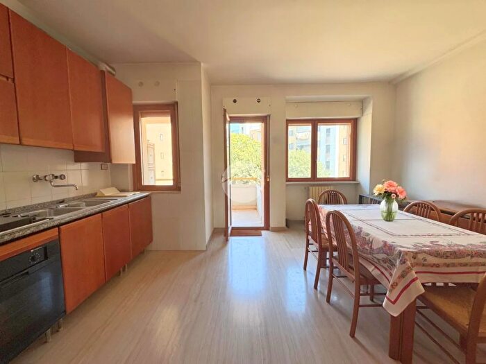 Appartamento trilocale in vendita in Viale Michelangelo, Lucera