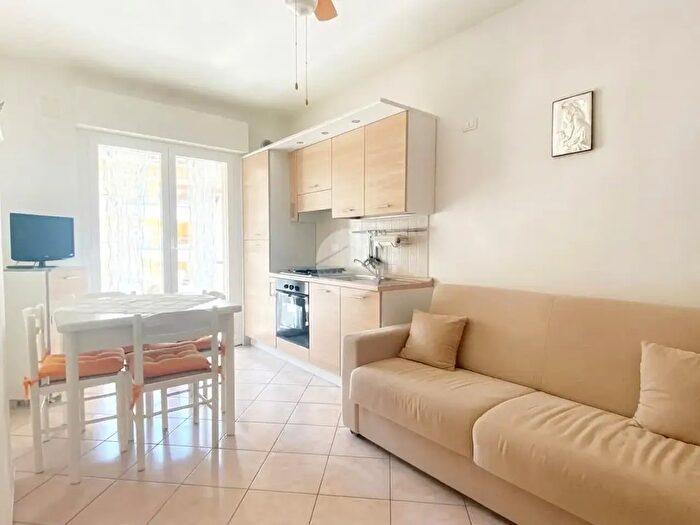 Appartamento bilocale in vendita in Via Peschiera, Alba Adriatica