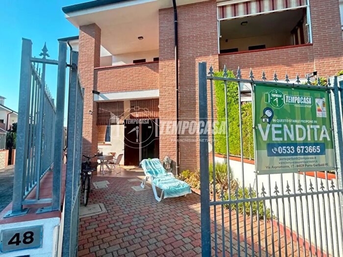 Appartamento trilocale in vendita in Viale Bolivia Lido delle Nazioni, Comacchio