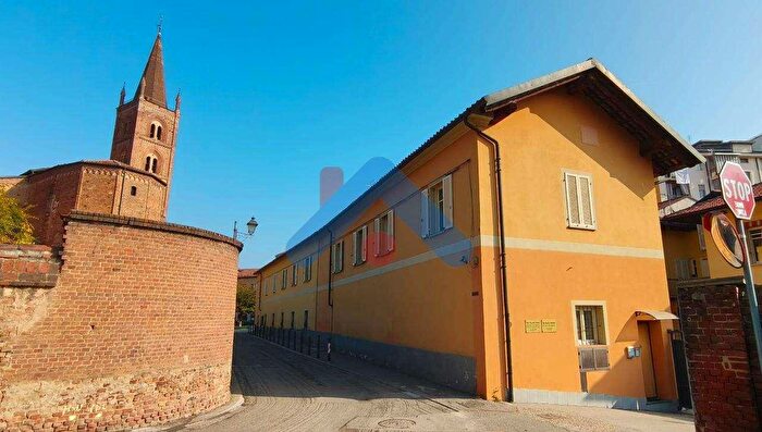 Appartamento quadrilocale in affitto in Via Vittorio Emanuele, Chieri