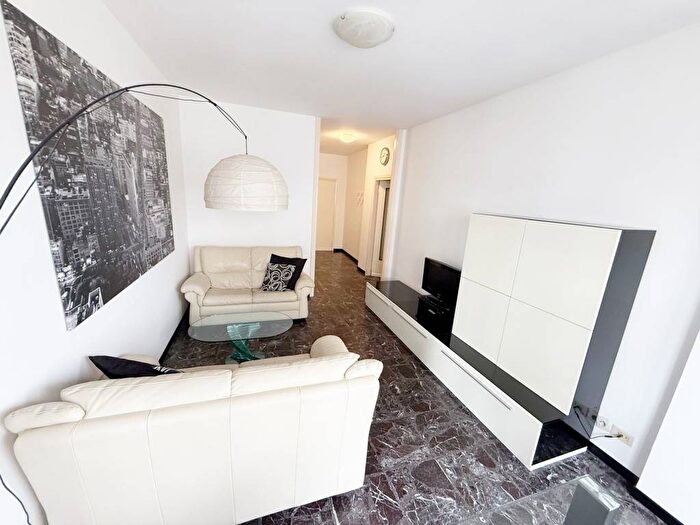 Appartamento bilocale in affitto in Via dellOlmo, Centro, Sesto Calende