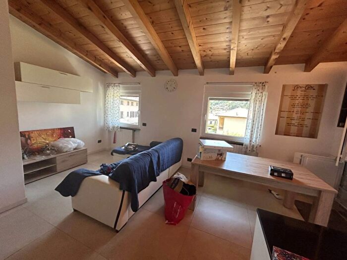 Casa quadrilocale in vendita in Via Settembre, Roma