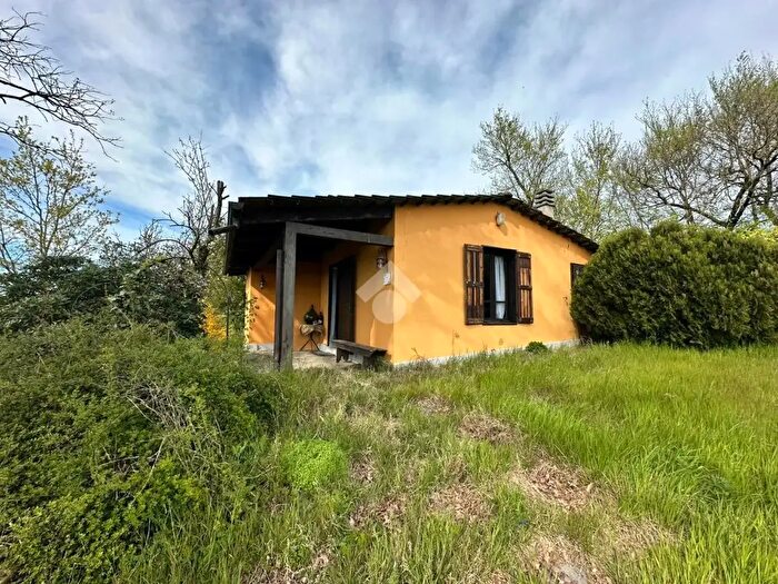 Casa bilocale in vendita in Strada Vicinale Cascinetta, Tortona