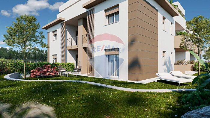 Appartamento trilocale in vendita in Via Roma Snc, Bernareggio